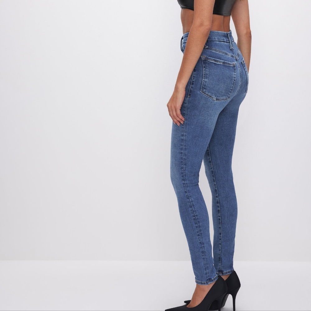 Good American power stretch pull on skinny jeans